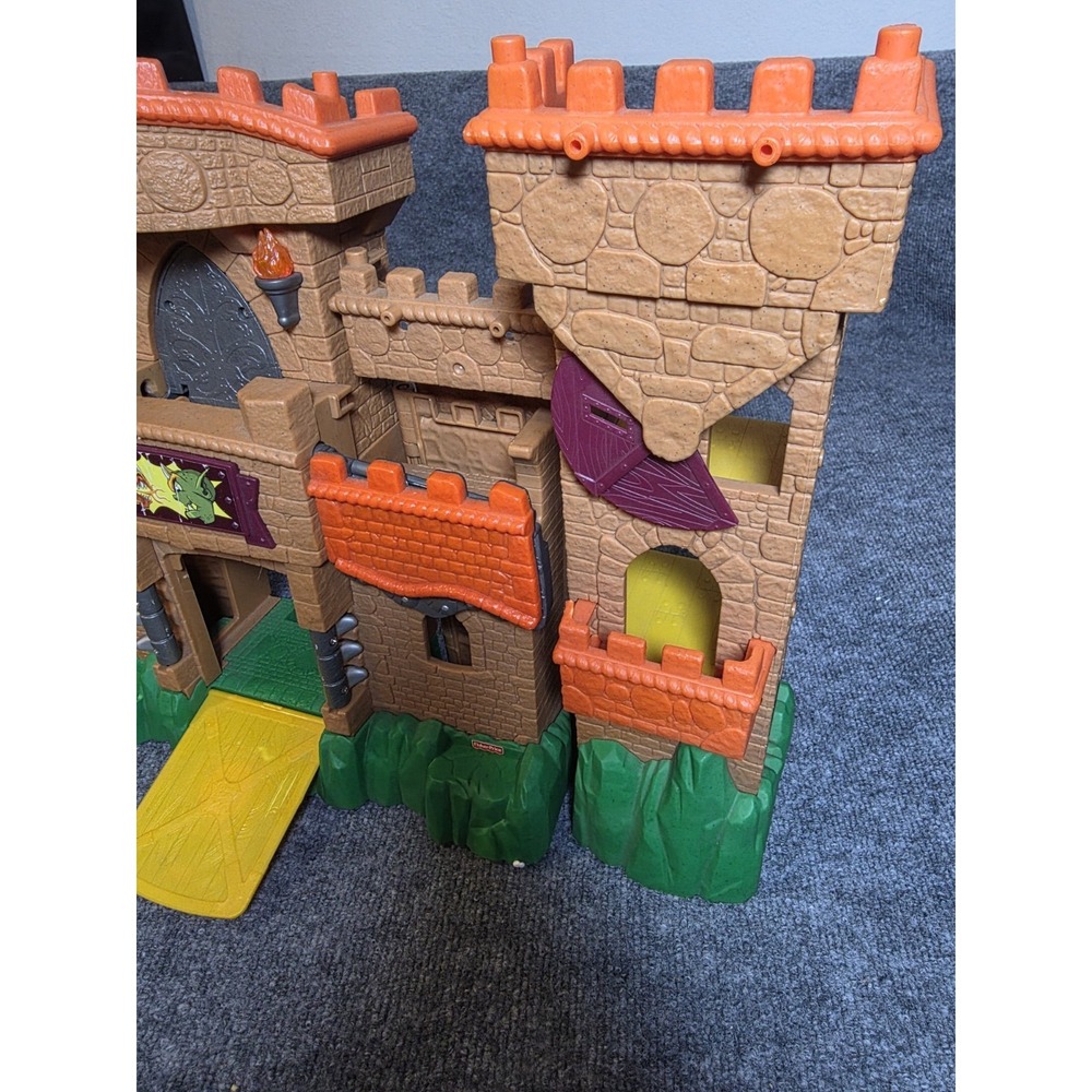 Fisher price Lot Eagle Talon Castle Playset Figures Dragon - Picture 4 of 6